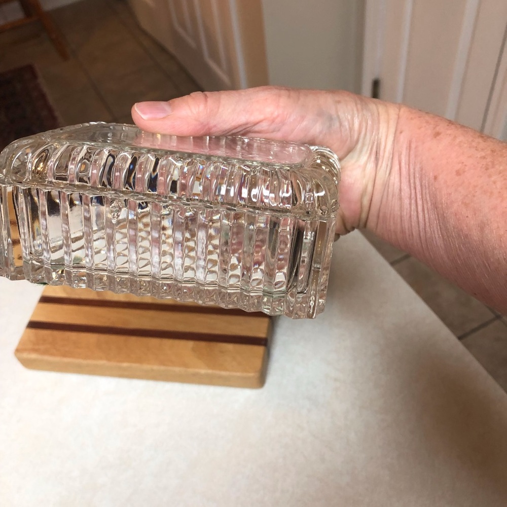 Vintage corrugated glass trinket box - Picture 3 of 5